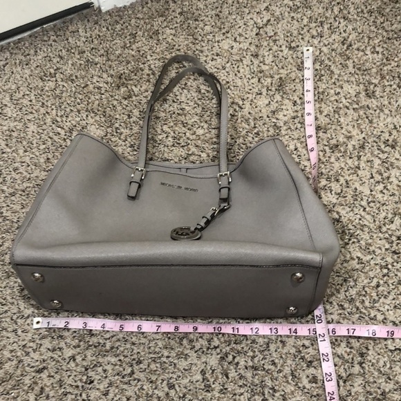 Michael Kors Jet Set Tote Bag Gray - Picture 8 of 11